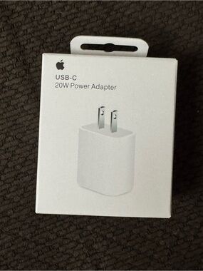 Apple 20W USB-C Power Adapter - White